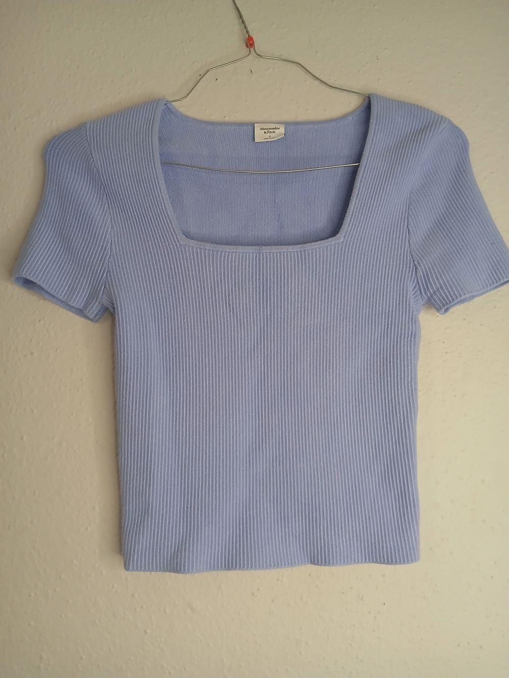 Abercrombie & Fitch Pastel Blue Ribbed Square-Neck Crop Tee - Picture 4 of 6